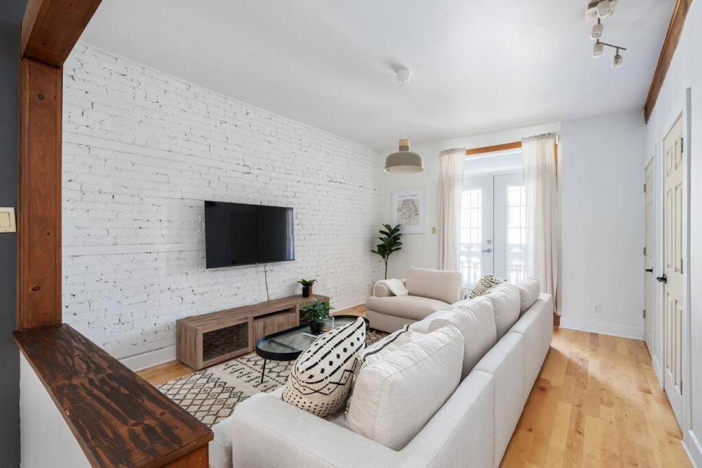 Apartamento Chic Mile-End 3Br Getaway - Free Parking, Sleeps 8 Montreal Exterior foto